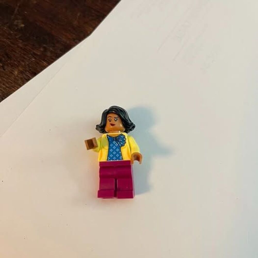 LEGO The Office Kelly Kapoor Minifigure